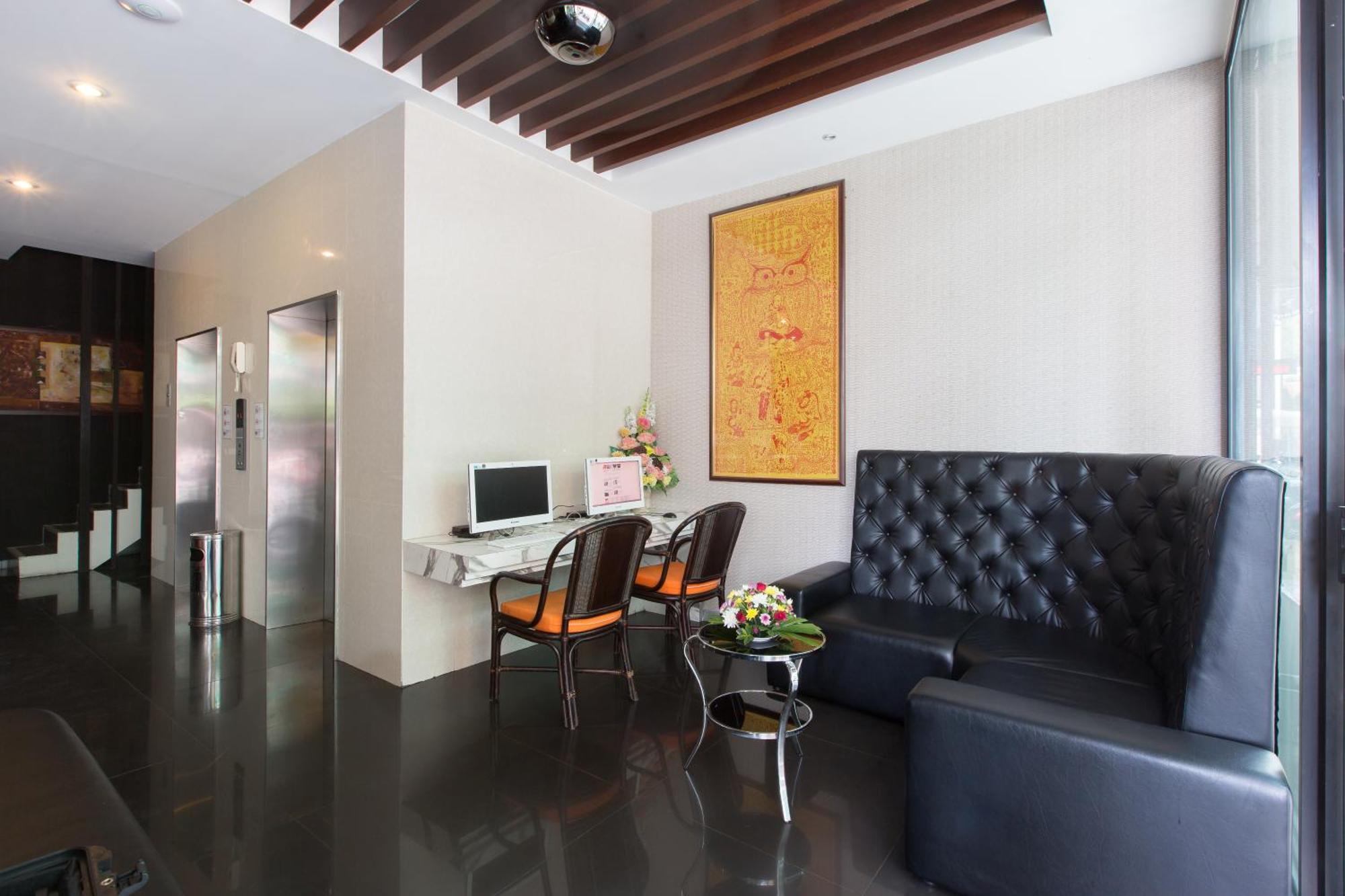 Hemingways Silk Hotel Patong Exterior foto
